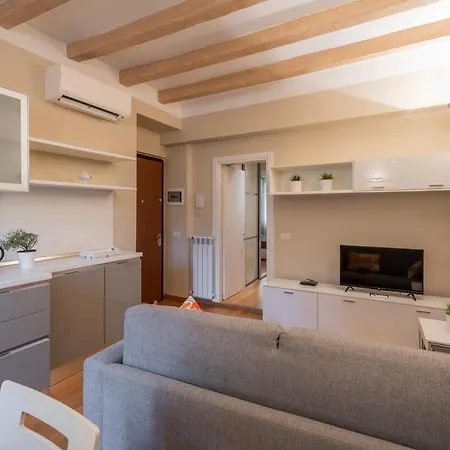 Canonica 1 - The Charming Bilo - B Daire Milano