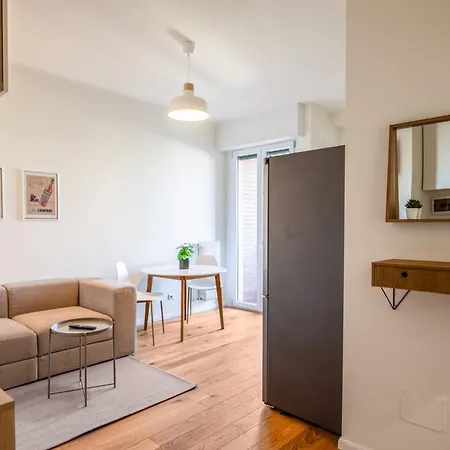 아파트 Design Flat With Terrace At 10 Min San Siro Stadium *