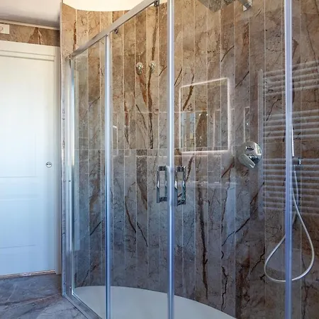 5min From Metro M1 New Flat ميلان