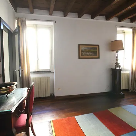 Bamboo Brera Fiorichiari * מילאנו