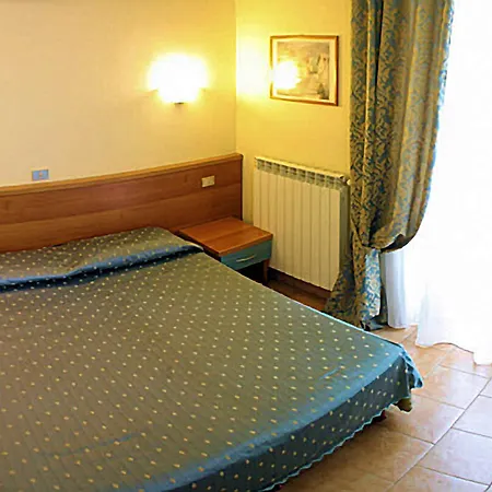 Hotell Atena 2*