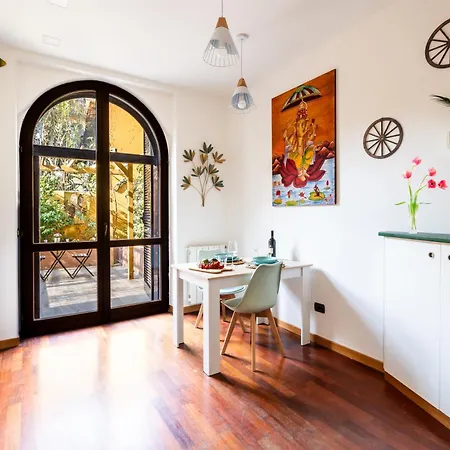 Monolocale Con Giardino Privato - M2 Lambrate - Self Check-in Daire