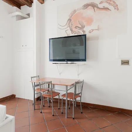 Appartement Guesthost - Comfy Navigli Milan