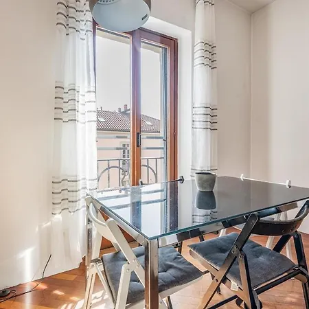 Navigli Duomo Design Tortona-solari M2 * Milan