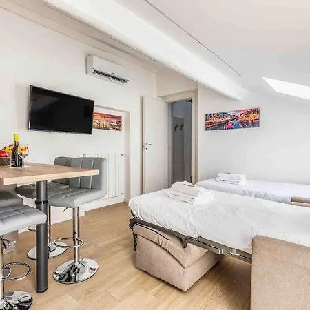 Heated Hydromassage Pool Station1' View *