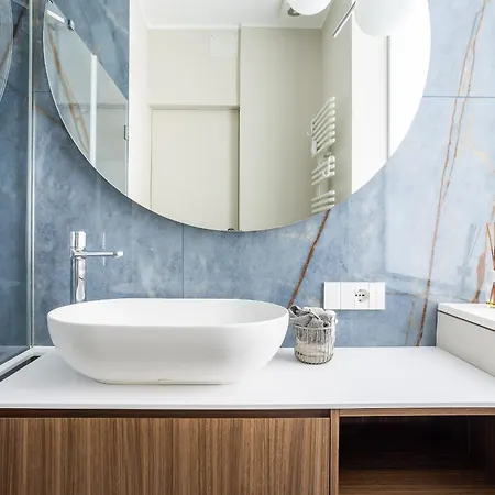 Design Nearby Duomo * 米兰