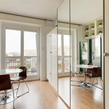 Guesthost - Dergano M3 Bright Apartamento Milán