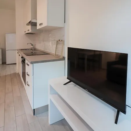 Apartament Bilocale Di Charme In Cenisio - Mirable Pm Mediolan
