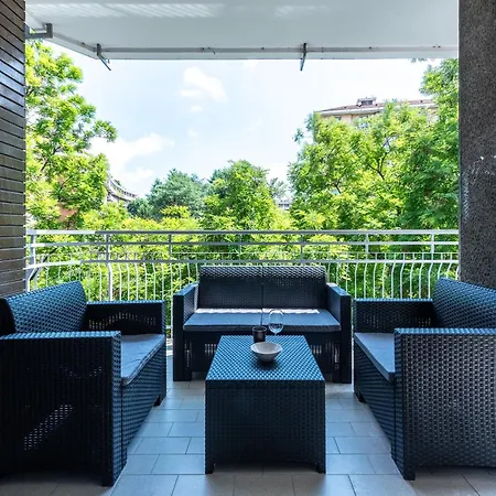 דירה Navigli 2-bedroom And Sofa Bed מילאנו