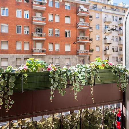 Apartment Charming With Balcony & Wi-fi Mailand
