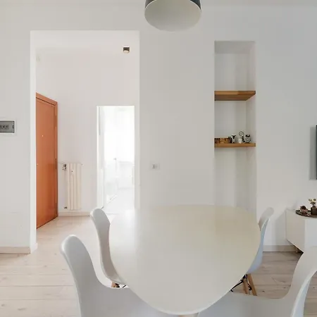 Guesthost - Modern Lancetti