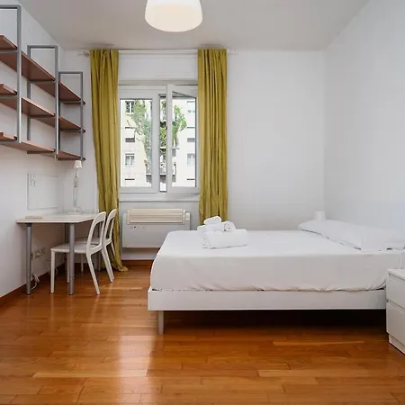 Appartamento Bright, Smart Flat In Porta Venezia - Center