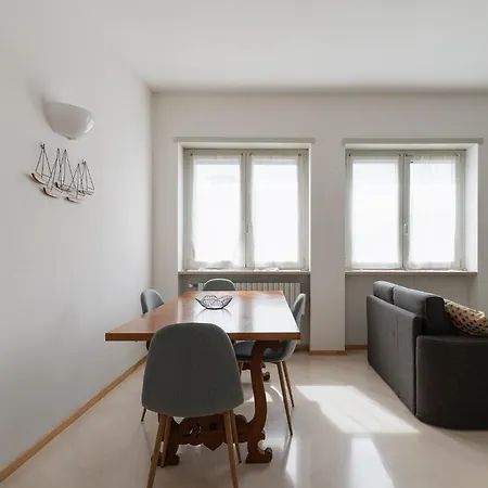 Guesthost - M1 Pagano Comfortable Μιλάνο