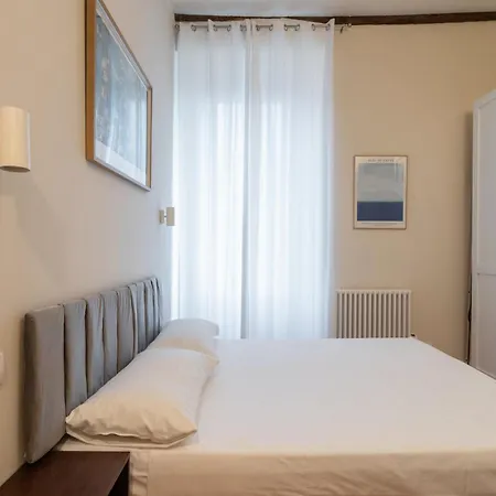 Designer In A Unique Setting Near M2 - Berra 10 Appartement Milaan