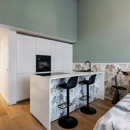 Luxurious Designer - Station *