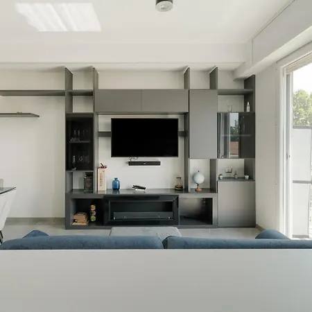 Guesthost - Modern Mm3 Corvetto