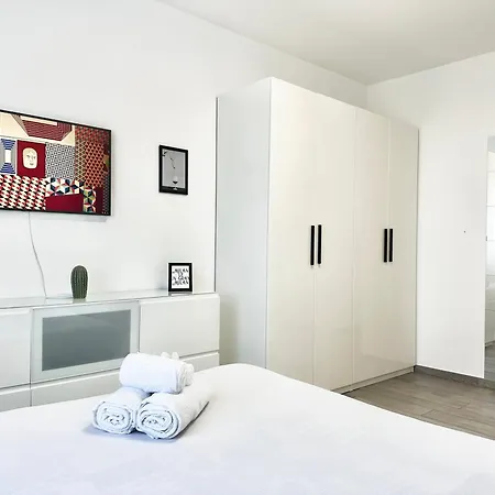 Cozy House A Few Steps From The Metro And Duomo Appartement Milaan