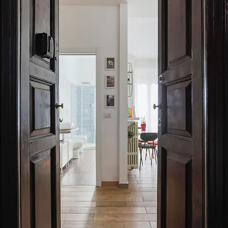 Della Corte House - Elegant Station Daire *