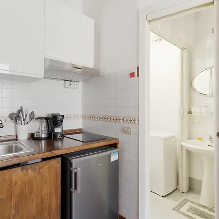 Guesthost - Comfy Navigli Milano