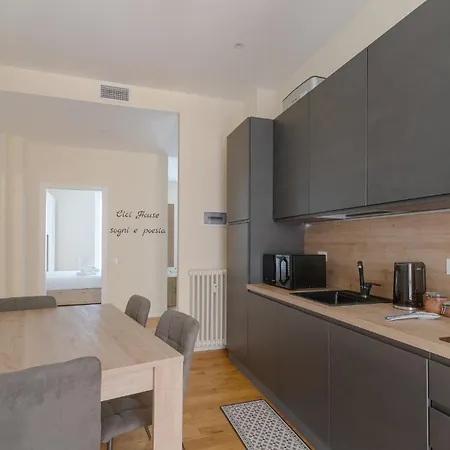 Lägenhet Guesthost - Cici House Mm2 Piola