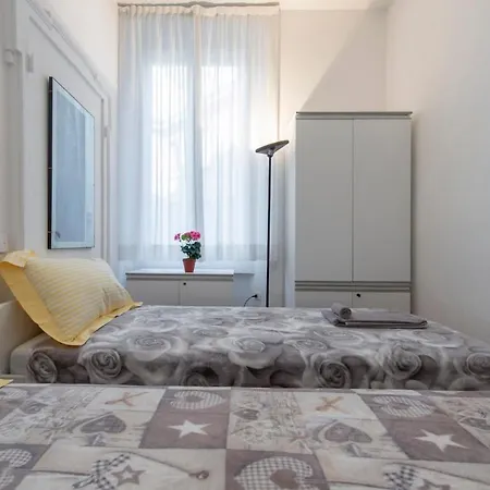 Stylish At Isola-garibaldi District - B Lejlighed Milano