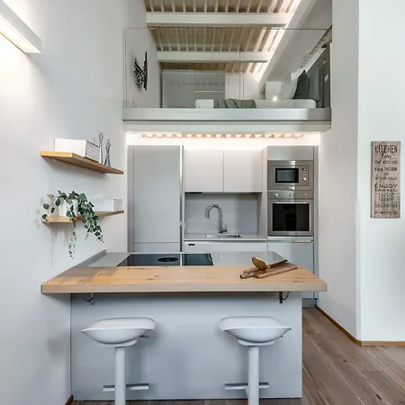 Stayeasy Bernina - Design Loft, Metro&free Parking Lejlighed