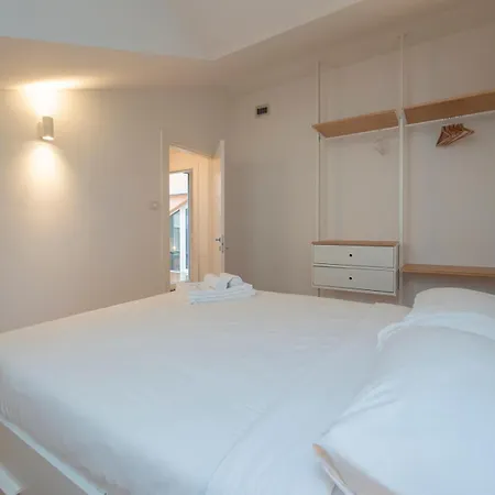 Xenia - 2rooms In Via Petrella 4 E * Mediolan