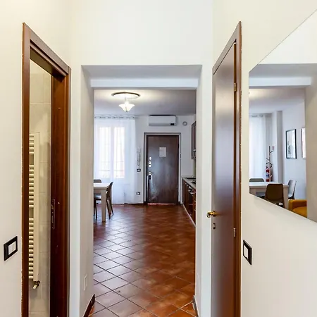 Spacious At 5 Min Walk From Station *