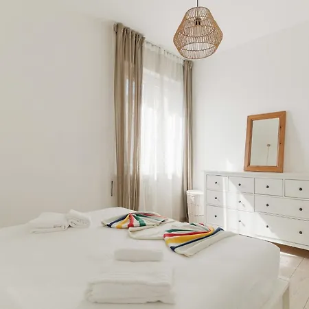 Guesthost - Modern Lancetti Apartmán *