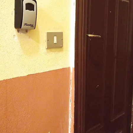 Apartment Domus Cassinis Metro And Trains At Your Doorstep *