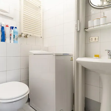 Guesthost - Comfy Navigli Appartement Milan