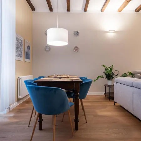 Designer In A Unique Setting Near M2 - Berra 10 * Milánó