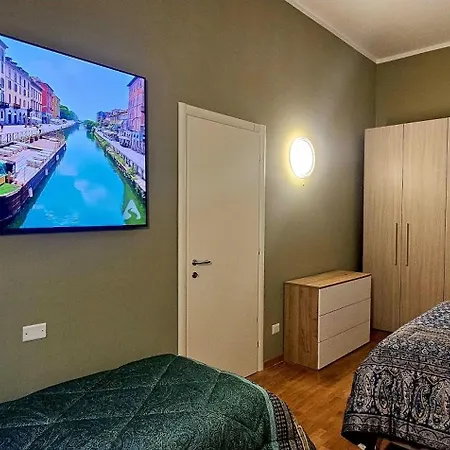 Carlo Farini 72 Superior - Private Parking - Centro Milan