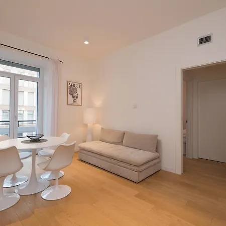Xenia - 2rooms In Via Petrella 4 D شقة