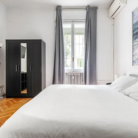 Exclusive 4 Bedrooms In Brera Milánó