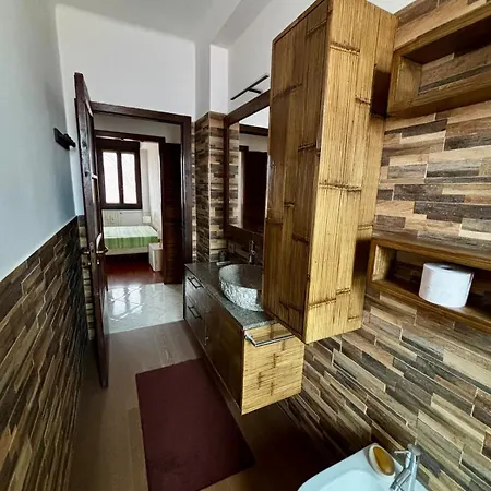 Daire Bright Three-room 250m From The Subway *