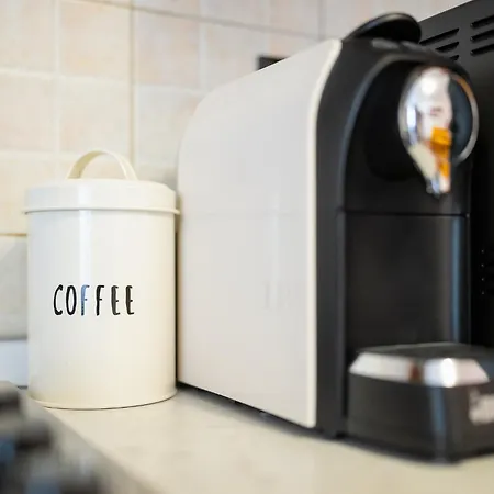 Spacious At 5 Min Walk From Station