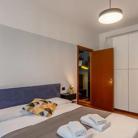 Spacious Design Flat At Navigli At 15 Min From Duomo Appartement *