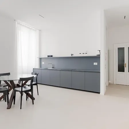 Guesthost - Cinque Giornate Bright * Mediolan