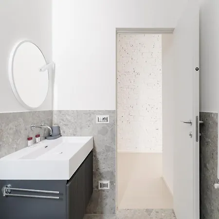 Guesthost - Cinque Giornate Bright Apartament Mediolan