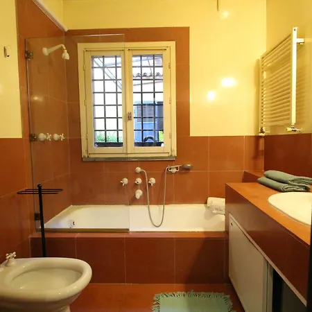 Bamboo Brera Fiorichiari Apartment *