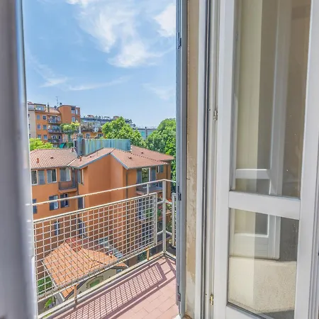 Penthouse Center & Garage *