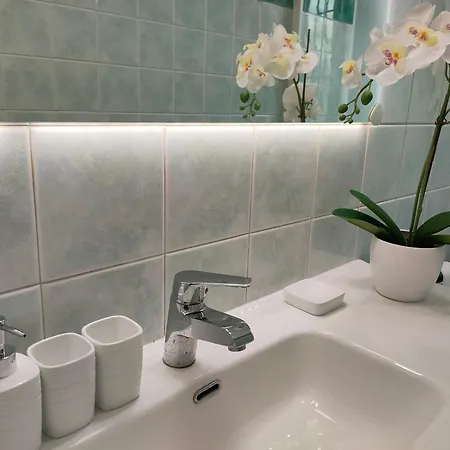 Appartamento Isola Metro 20m Modern Balcony Arthome Milano
