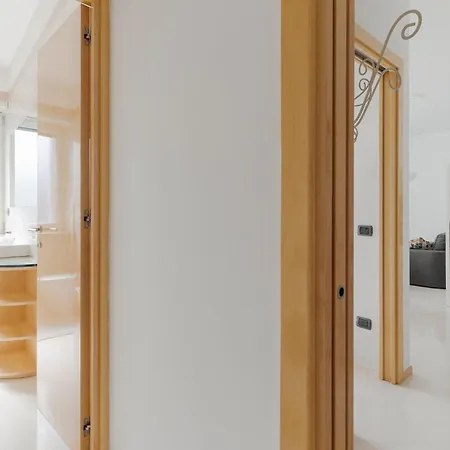 Guesthost - M1 Pagano Comfortable Milánó