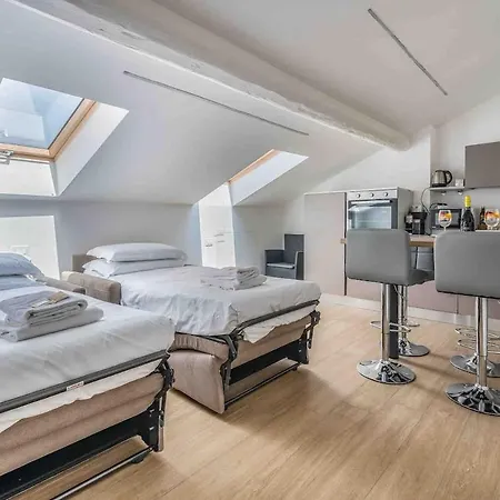 Heated Hydromassage Pool Station1' View Apartmán Milán