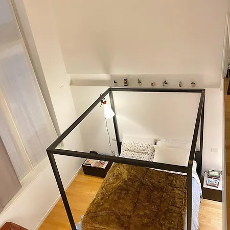 Design Loft In The Navigli-Forum Area With Private Parking * Милан