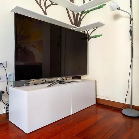 Elegant With Terrace In Life Milán