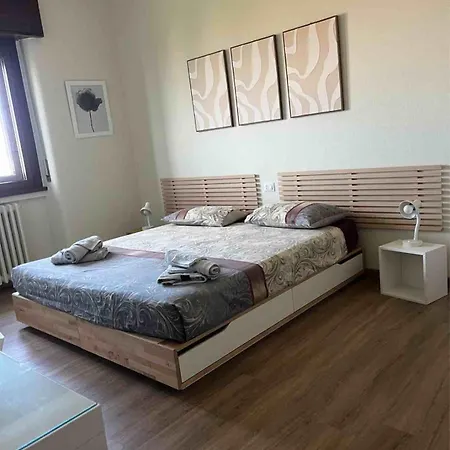 Simona -bocconi,naviglio,duomo,milano-cortina,ieo,iulm,assago Forum *