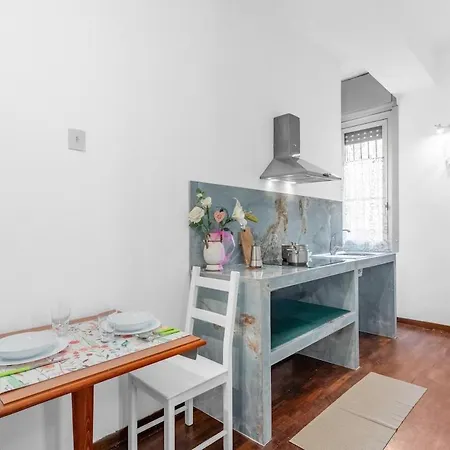 Mirari With Parking, Near The Metro Daire