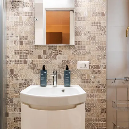 Zuretti Monolocale Stazione Apartamento *